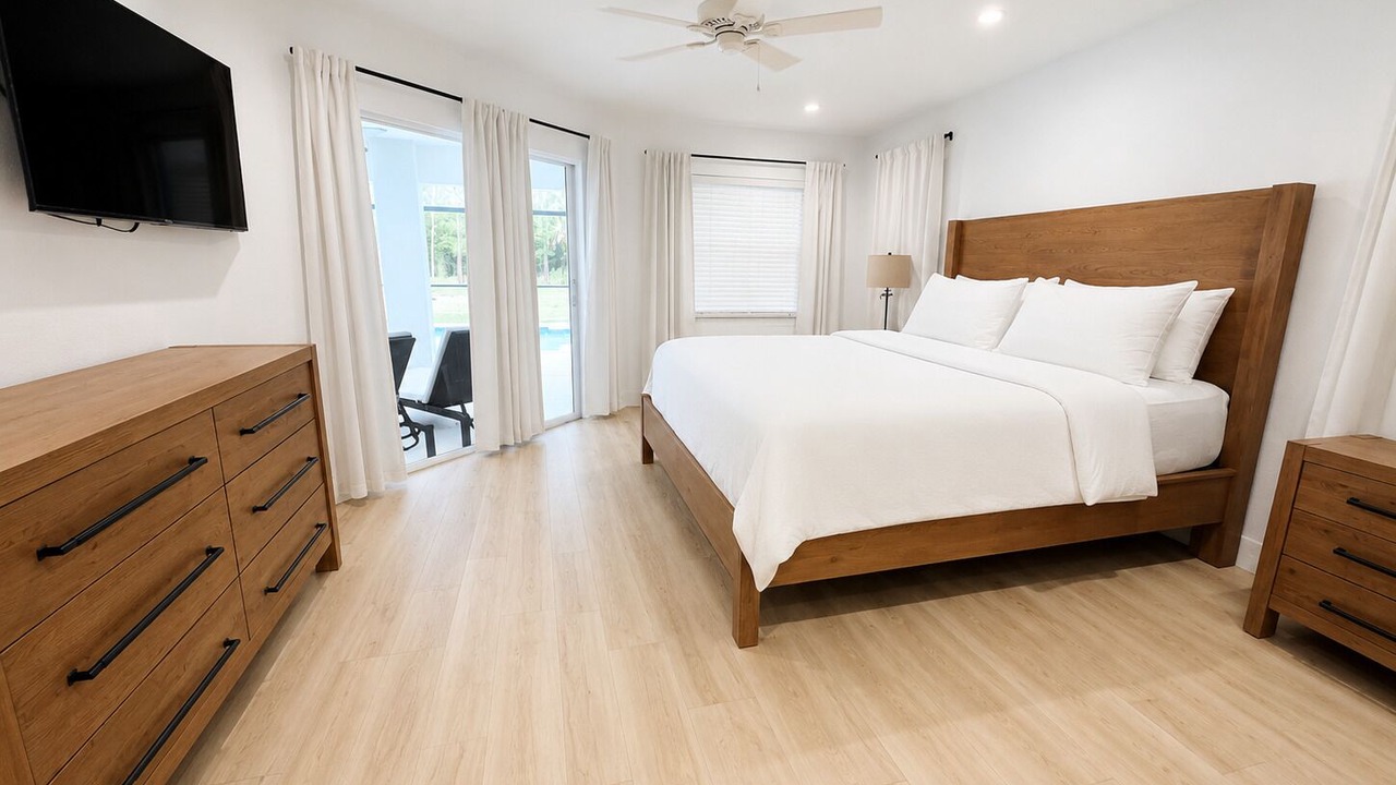 Photo of Bedroom in Oakes Estates