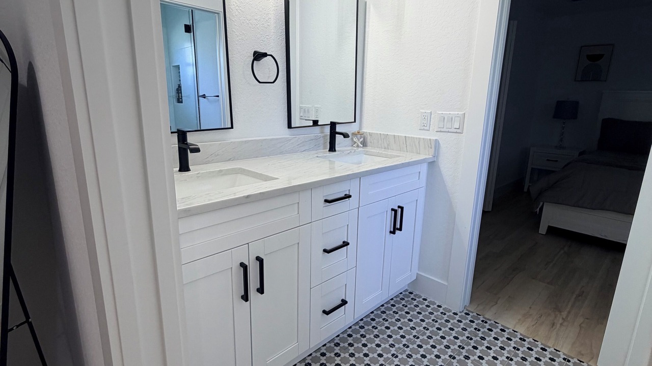 Photo of Bedroom in Oakes Estates