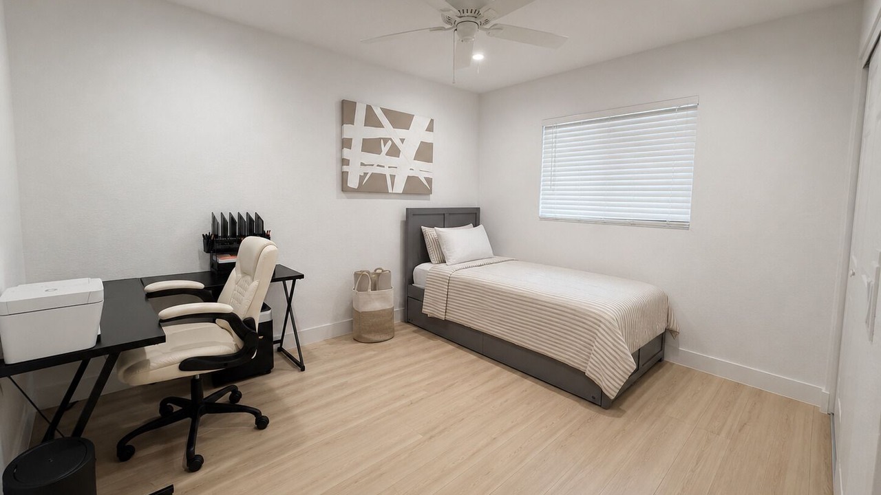 Photo of Bedroom in Oakes Estates