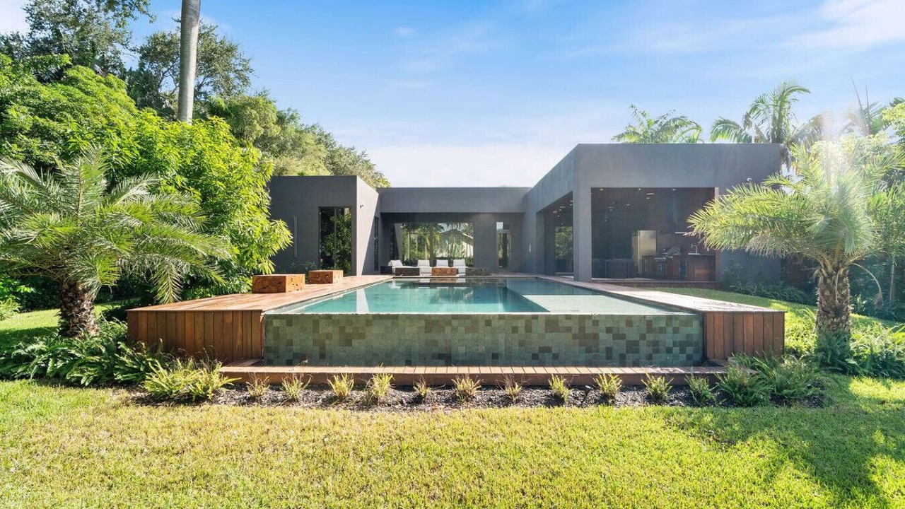 Photo of Outdoor in Northeast Miami