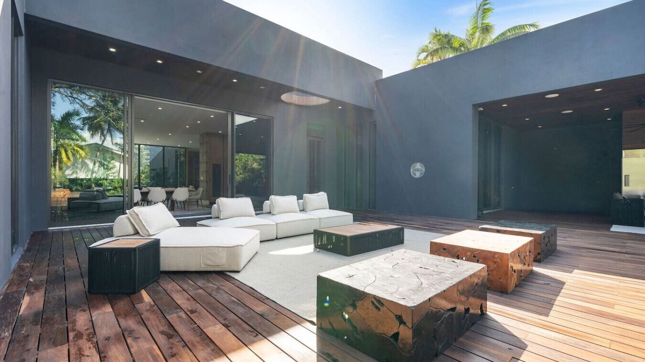 Photo of Patio Balcony in Northeast Miami