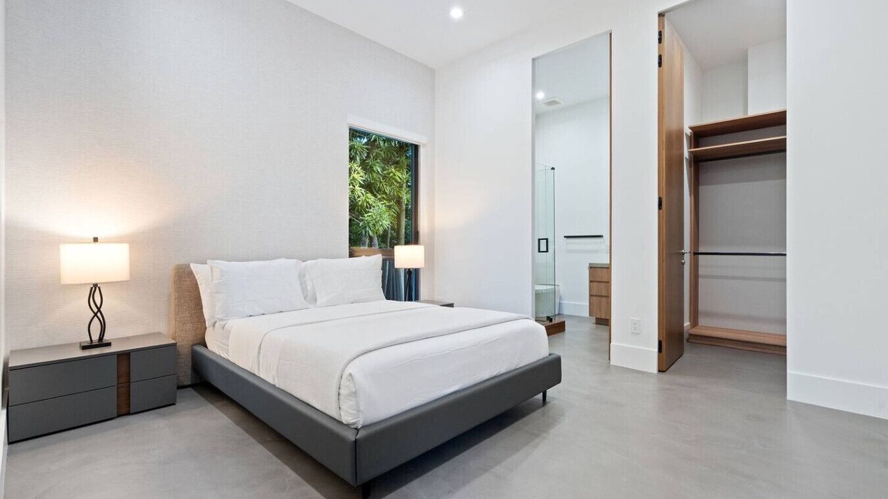 Photo of Bedroom in Northeast Miami