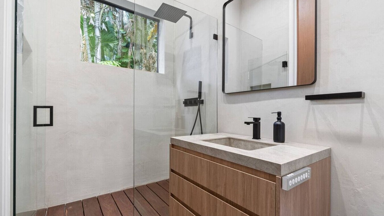 Photo of Bathroom in Northeast Miami
