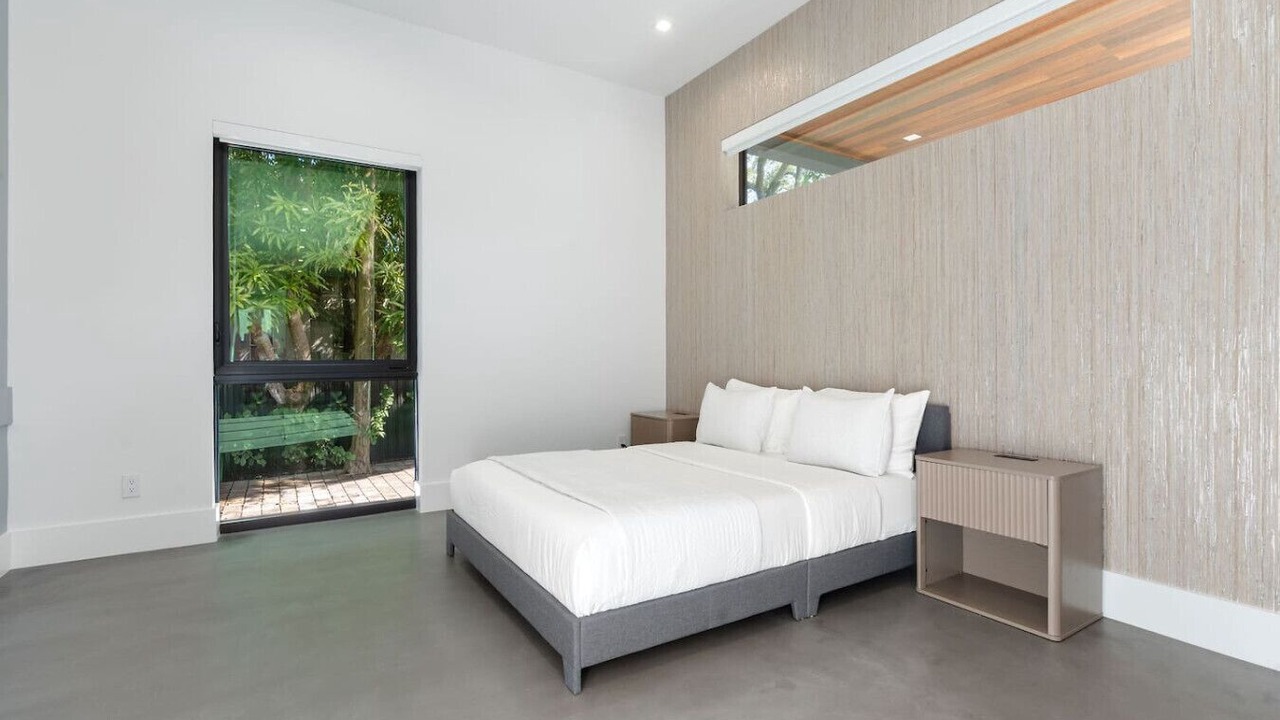 Photo of Bedroom in Northeast Miami