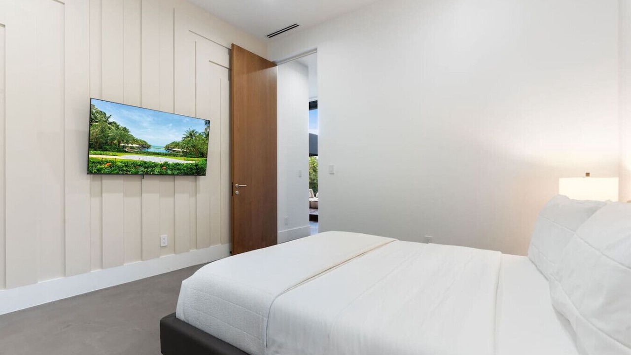 Photo of Bedroom in Northeast Miami