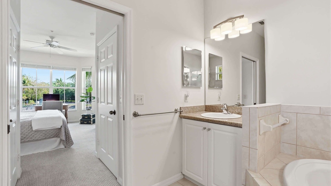 Photo of Bathroom in Naples