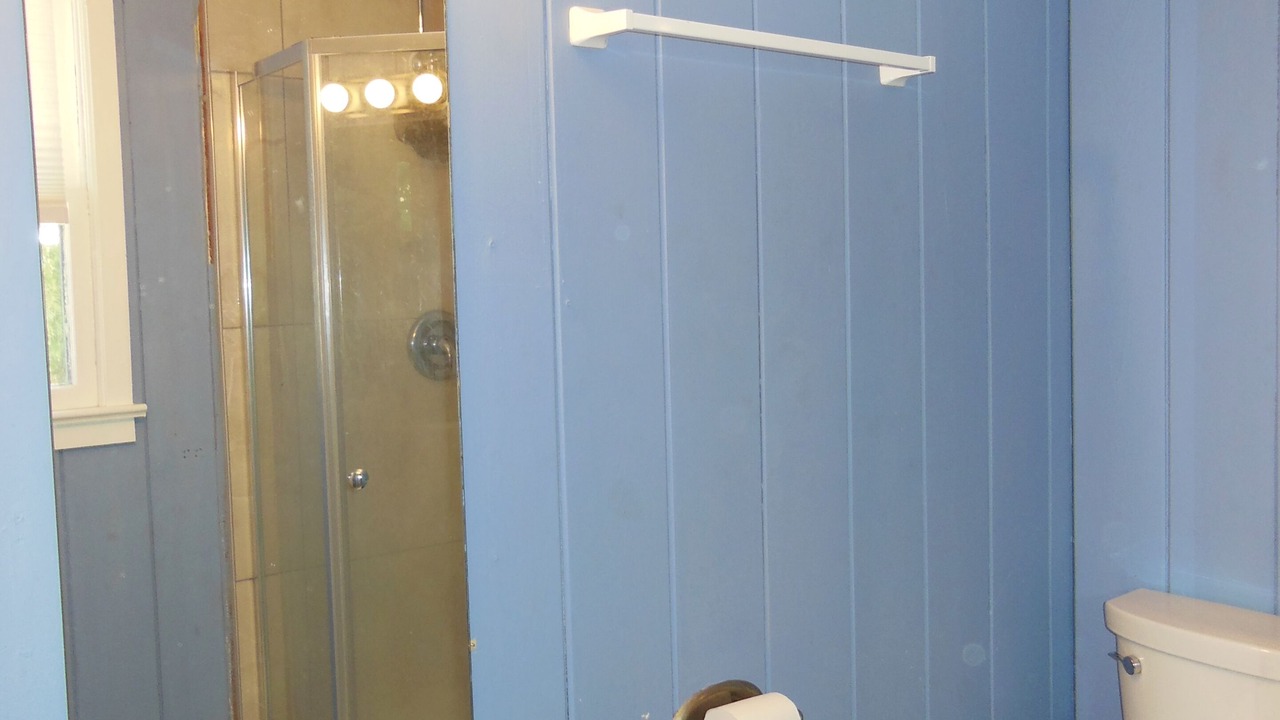 Photo of Bathroom in Indian Beach Sapphire Shores