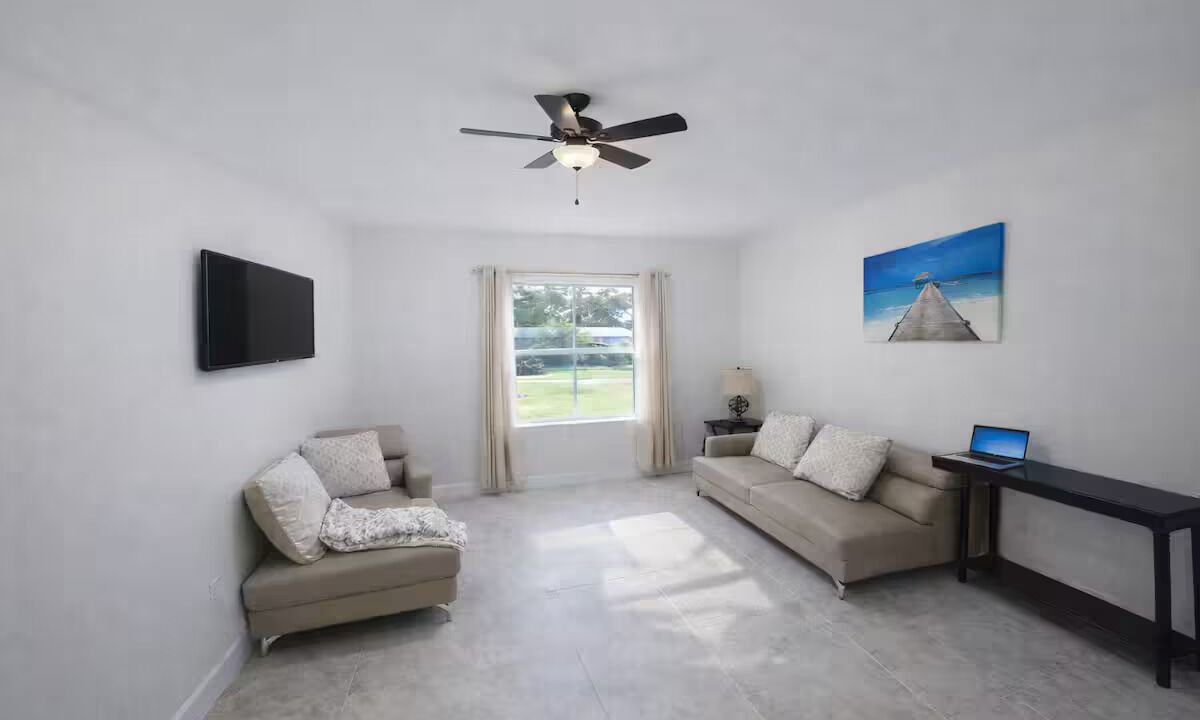 Photo of Livingroom in Homestead