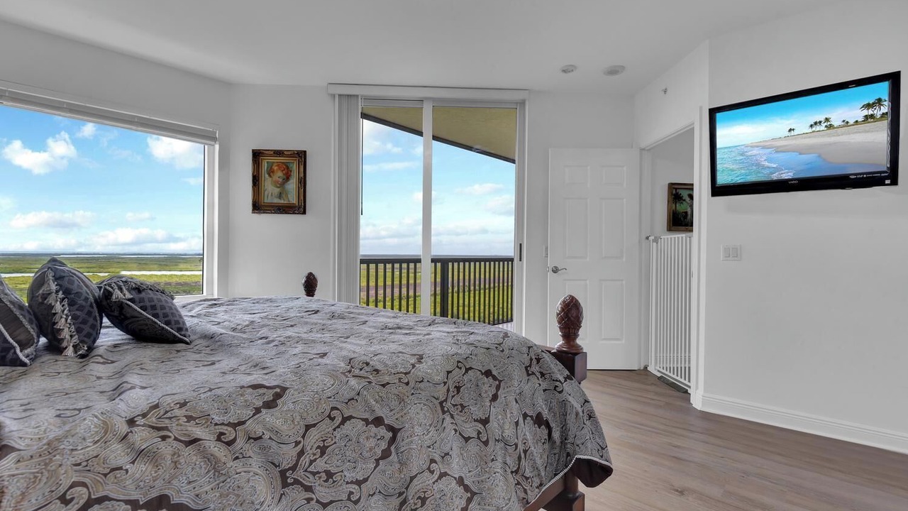 Photo of Bedroom in Hammock Bay