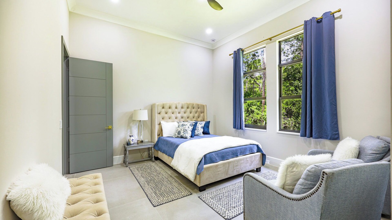 Photo of Bedroom in Naples