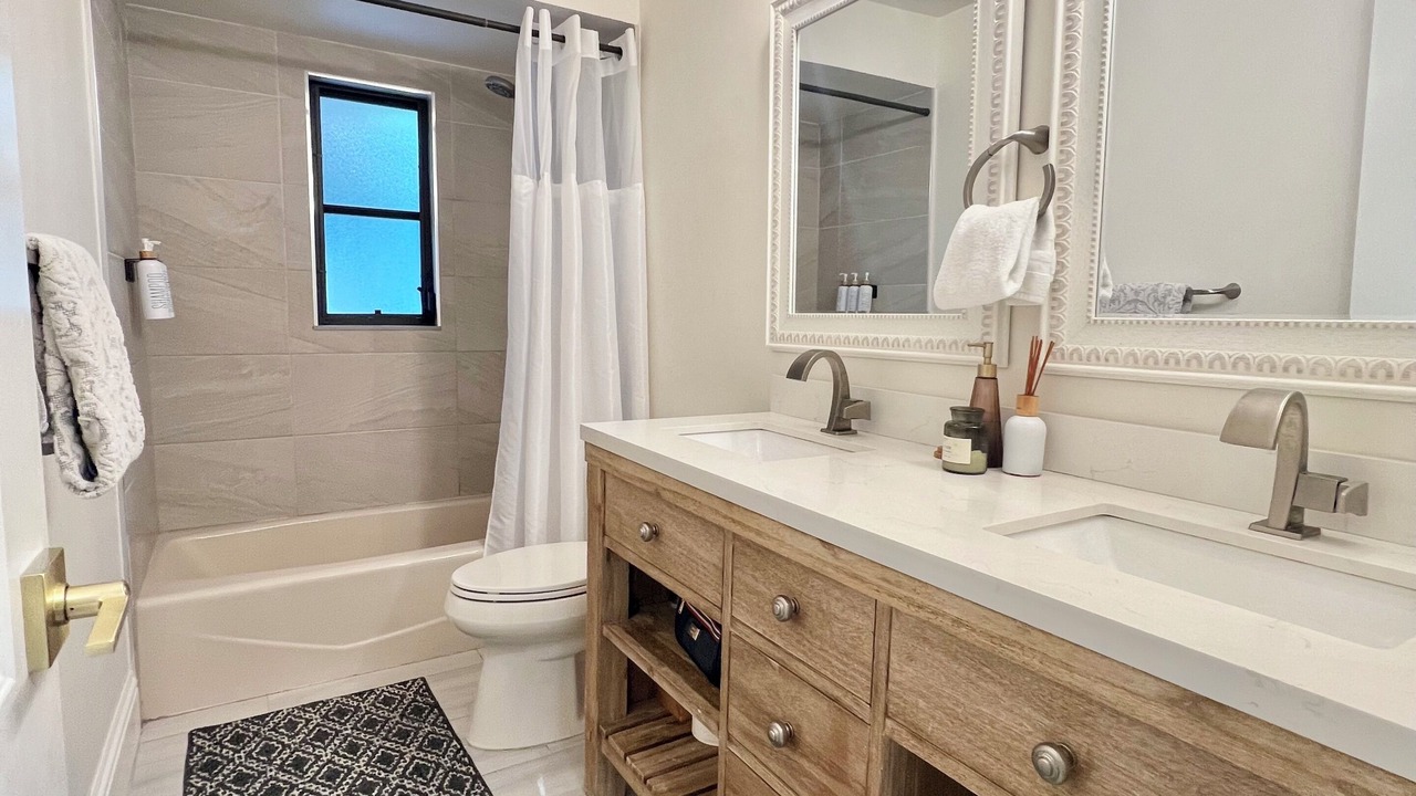 Photo of Bathroom in Central Naples