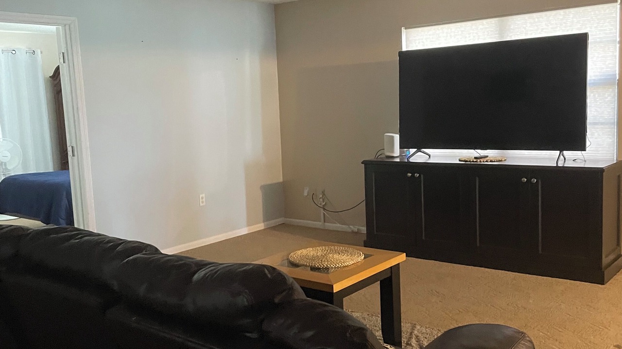 Photo of Livingroom in Sylvan Shores