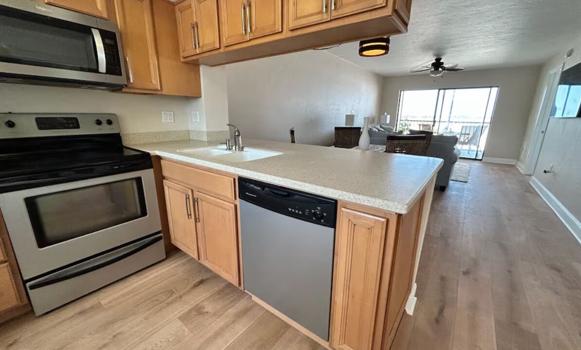 Photo of Kitchen in Laguna Shores