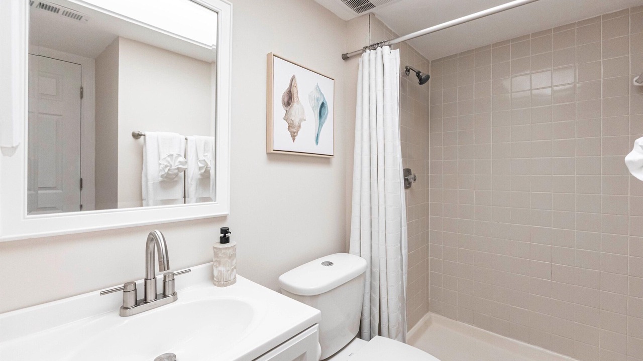 Photo of Bathroom in Laguna Shores