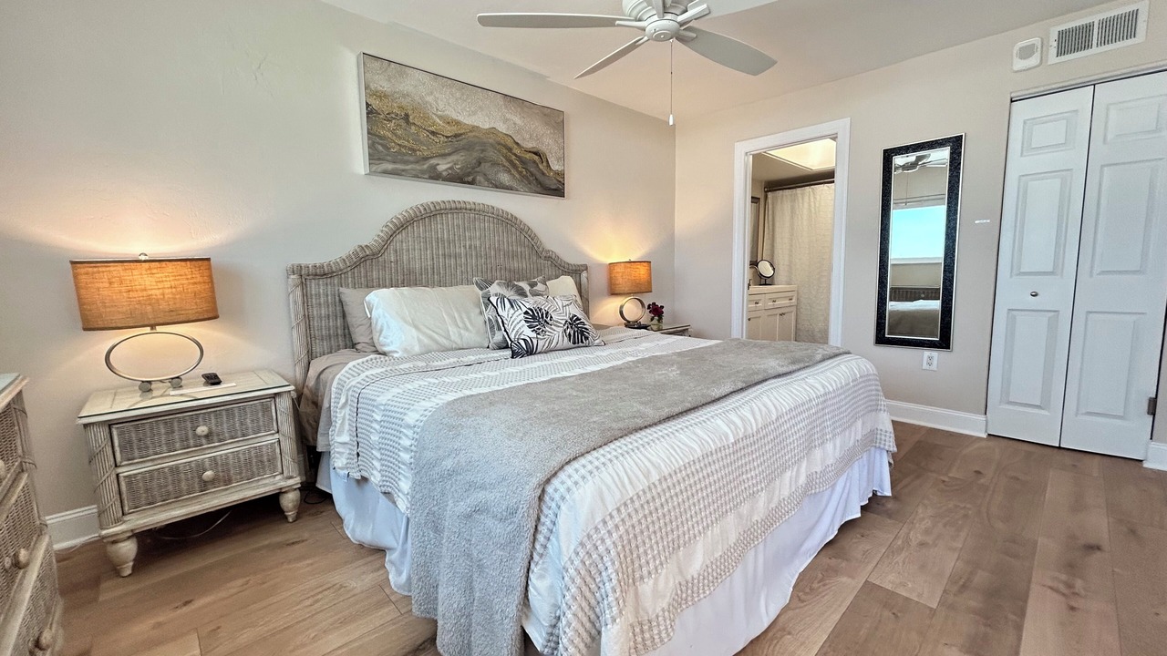 Photo of Bedroom in Laguna Shores