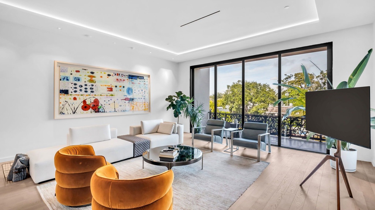 Photo of Livingroom in St. Petersburg - Clearwater