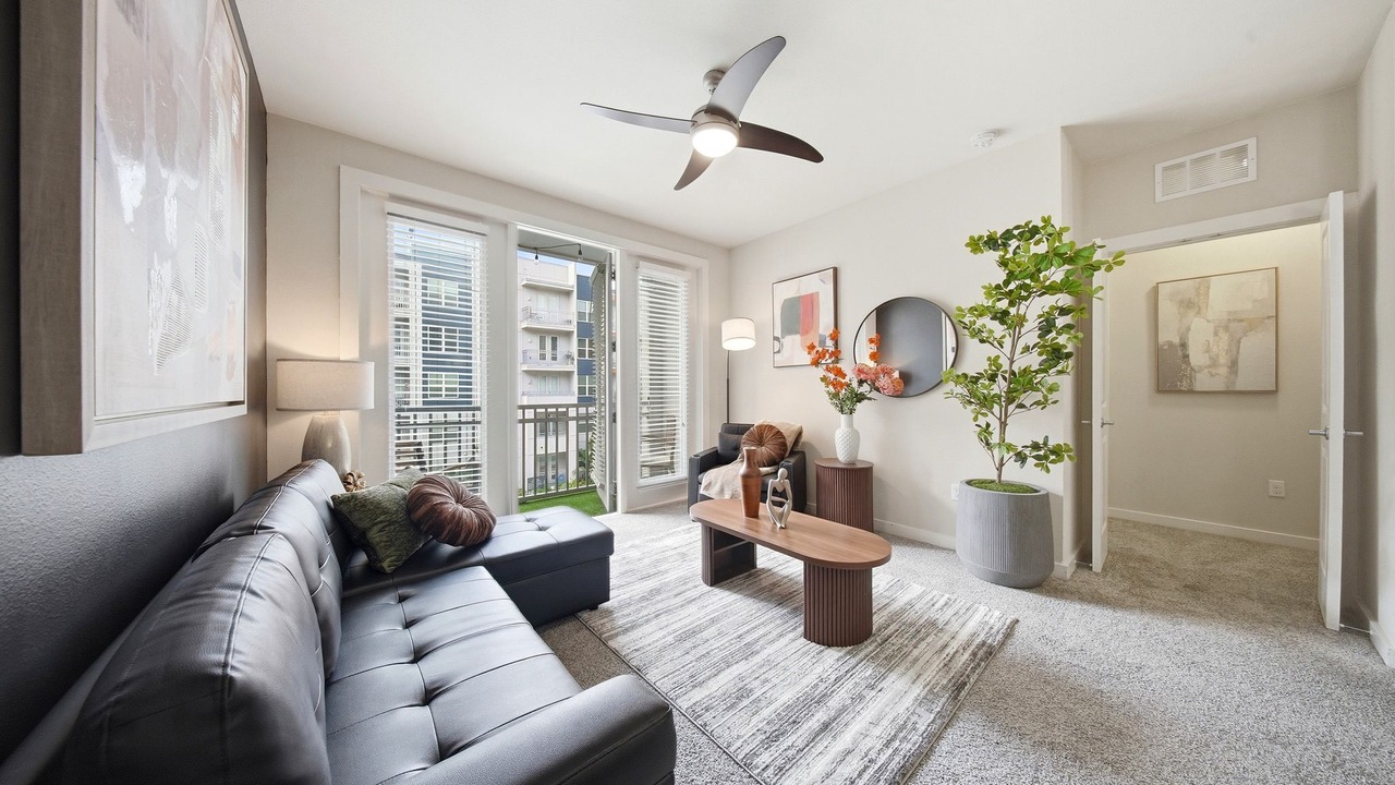 Photo of Livingroom in Courier City - Oscawana