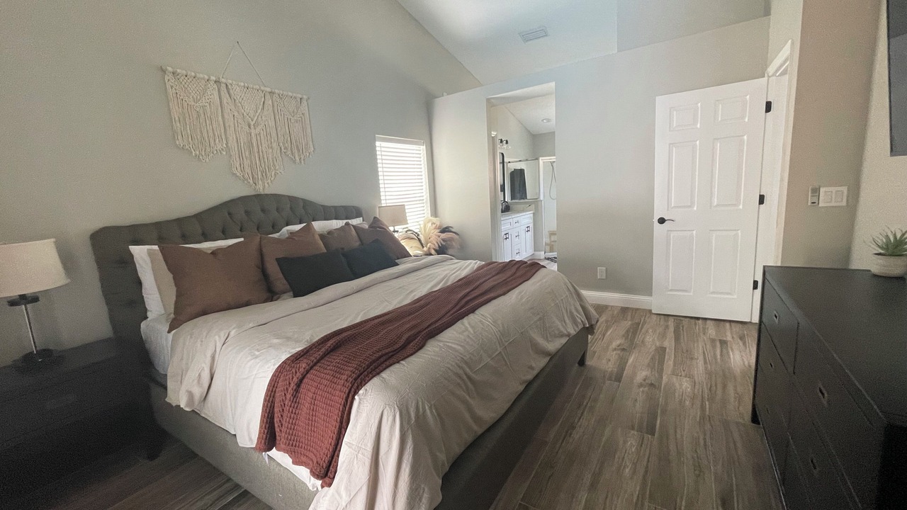 Photo of Bedroom in Riverview