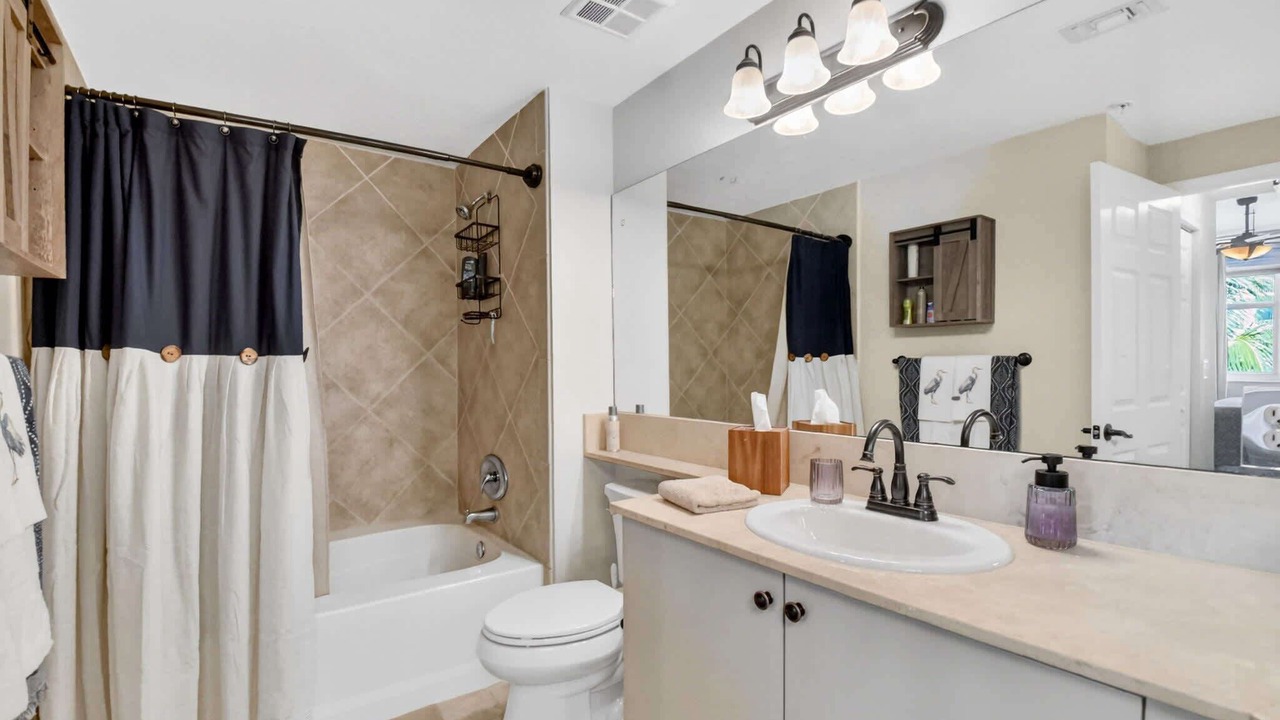 Photo of Bathroom in East Ocean Ave