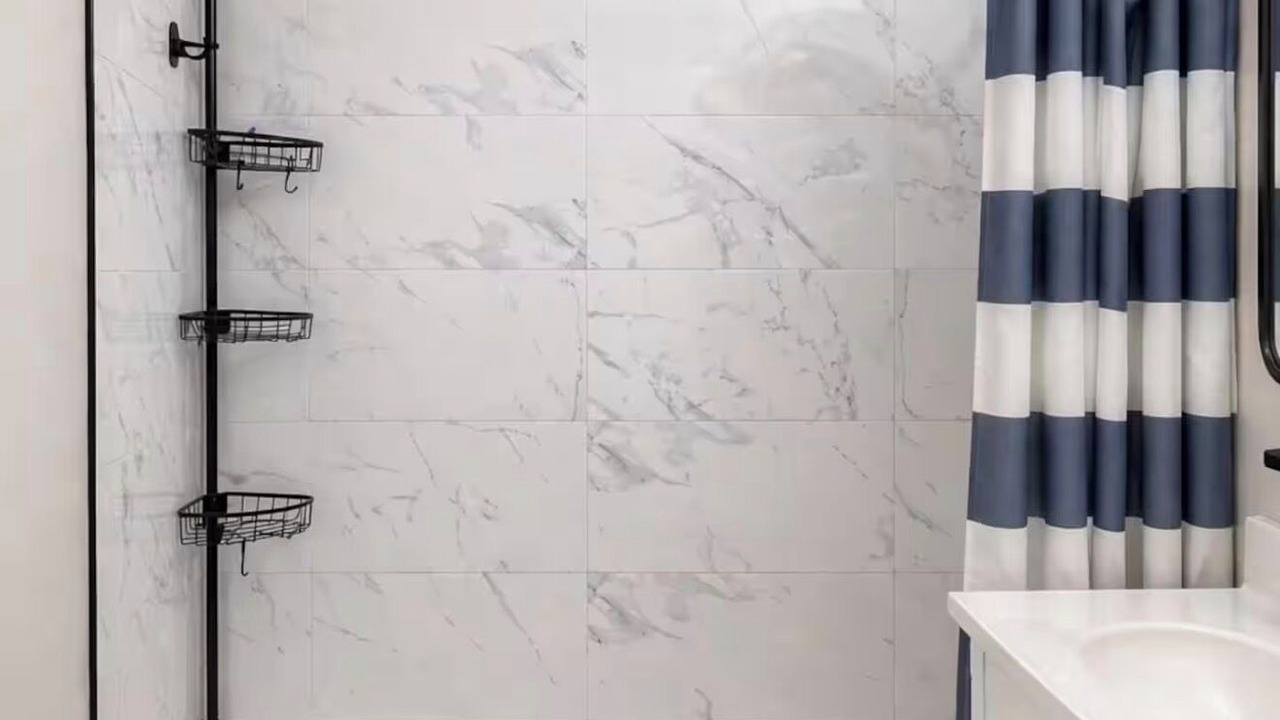 Photo of Bathroom in Seminole Manor