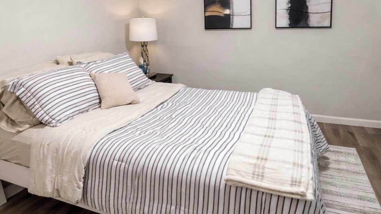Photo of Bedroom in Seminole Manor
