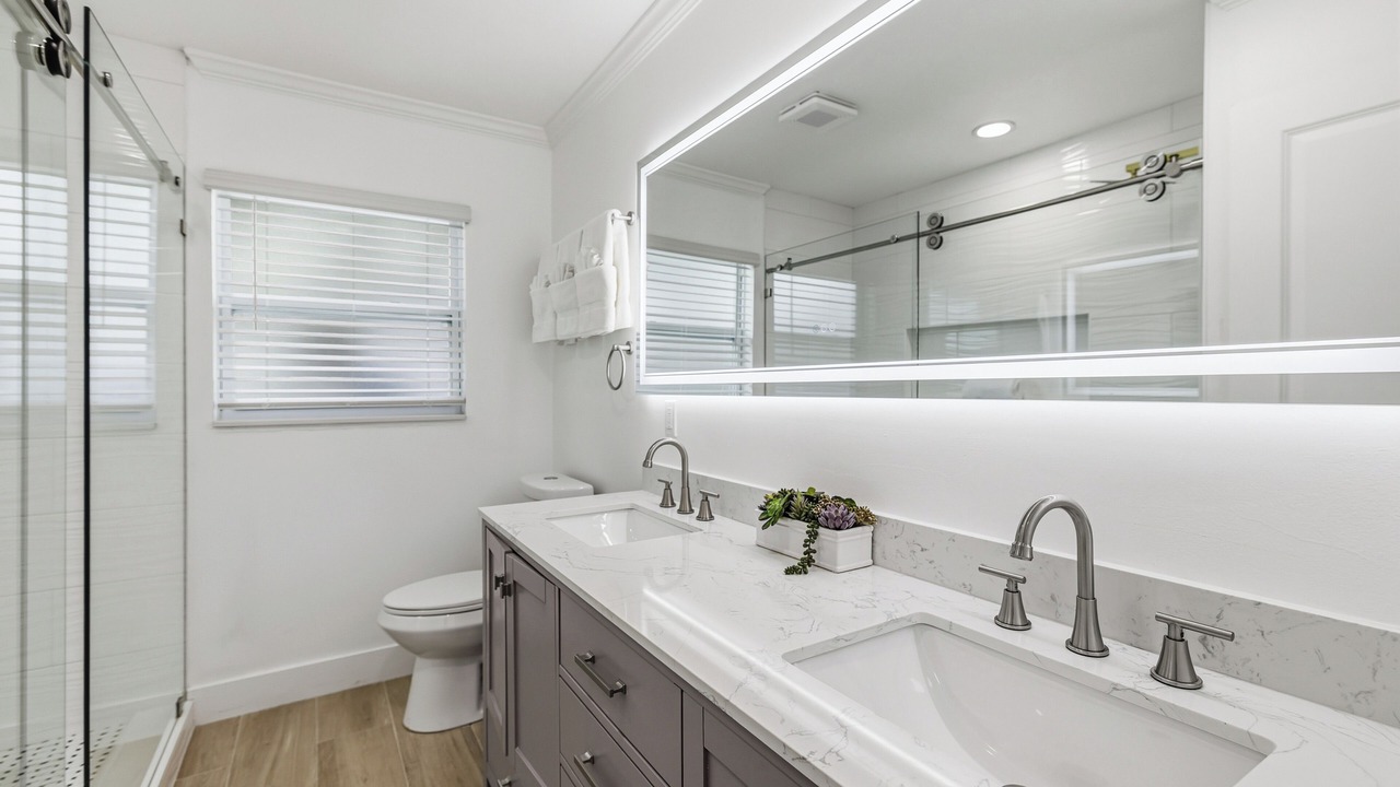 Photo of Bathroom in South Gate Ridge