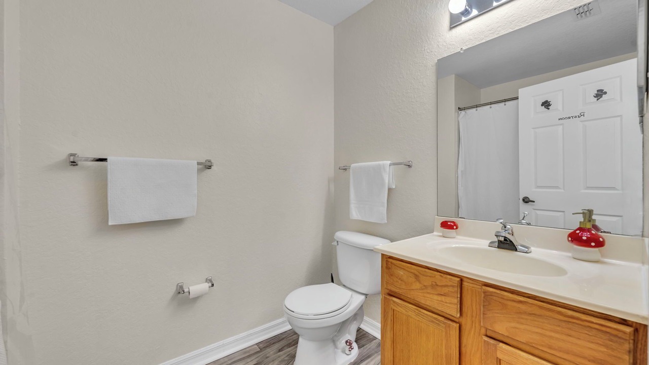 Photo of Bathroom in Venetian Bay Villages