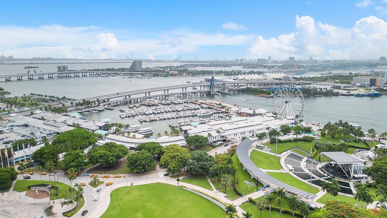 Photo of Outdoor in Downtown Miami