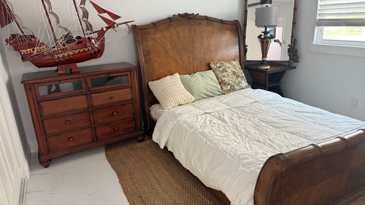 Photo of Bedroom in Fort Myers Shores