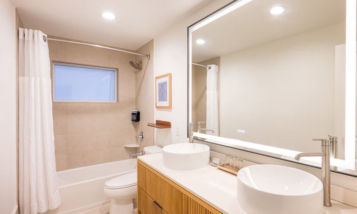 Photo of Bathroom in Islamorada