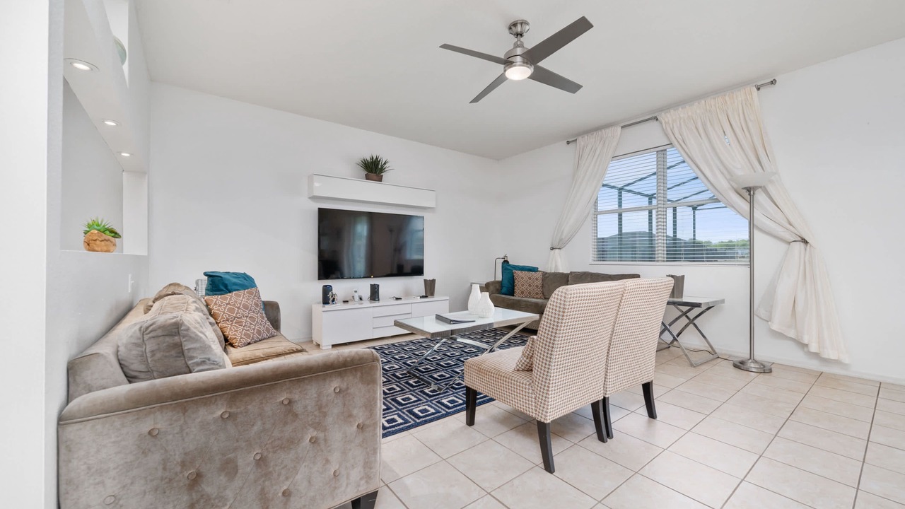 Photo of Livingroom in Crystal Cove