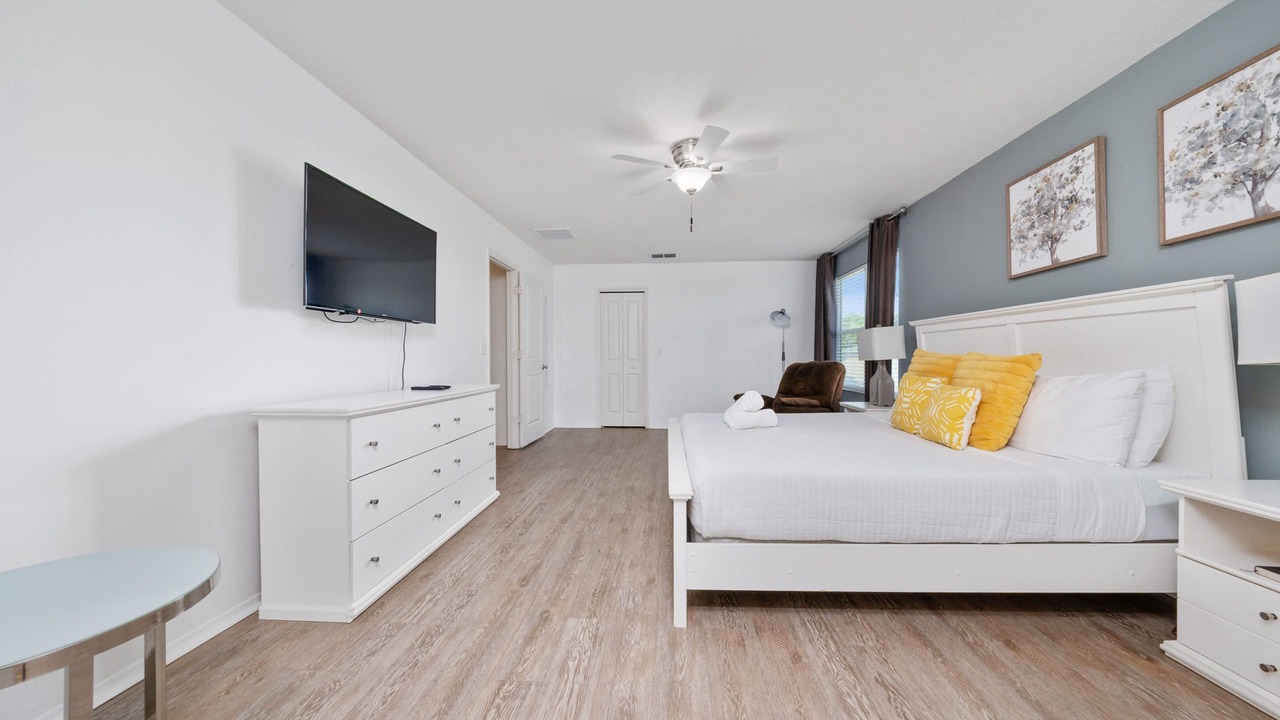 Photo of Bedroom in Crystal Cove
