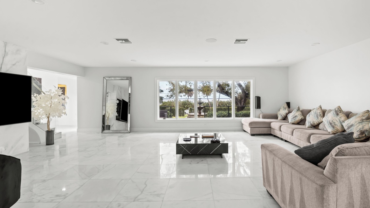 Photo of Livingroom in Fort Pierce