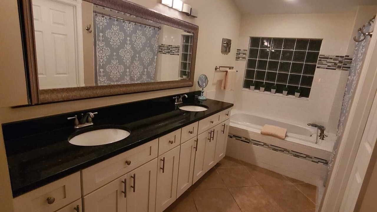 Photo of Bathroom in Juno Beach