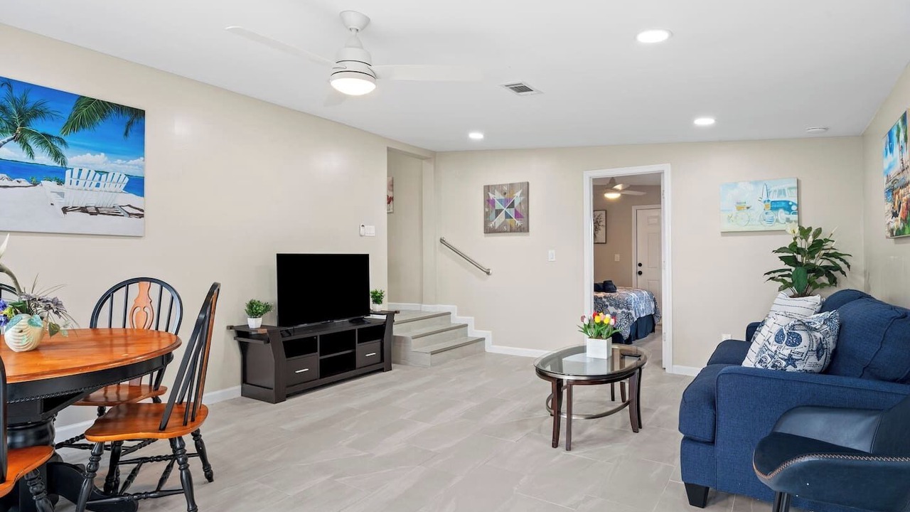 Photo of Livingroom in Englewood