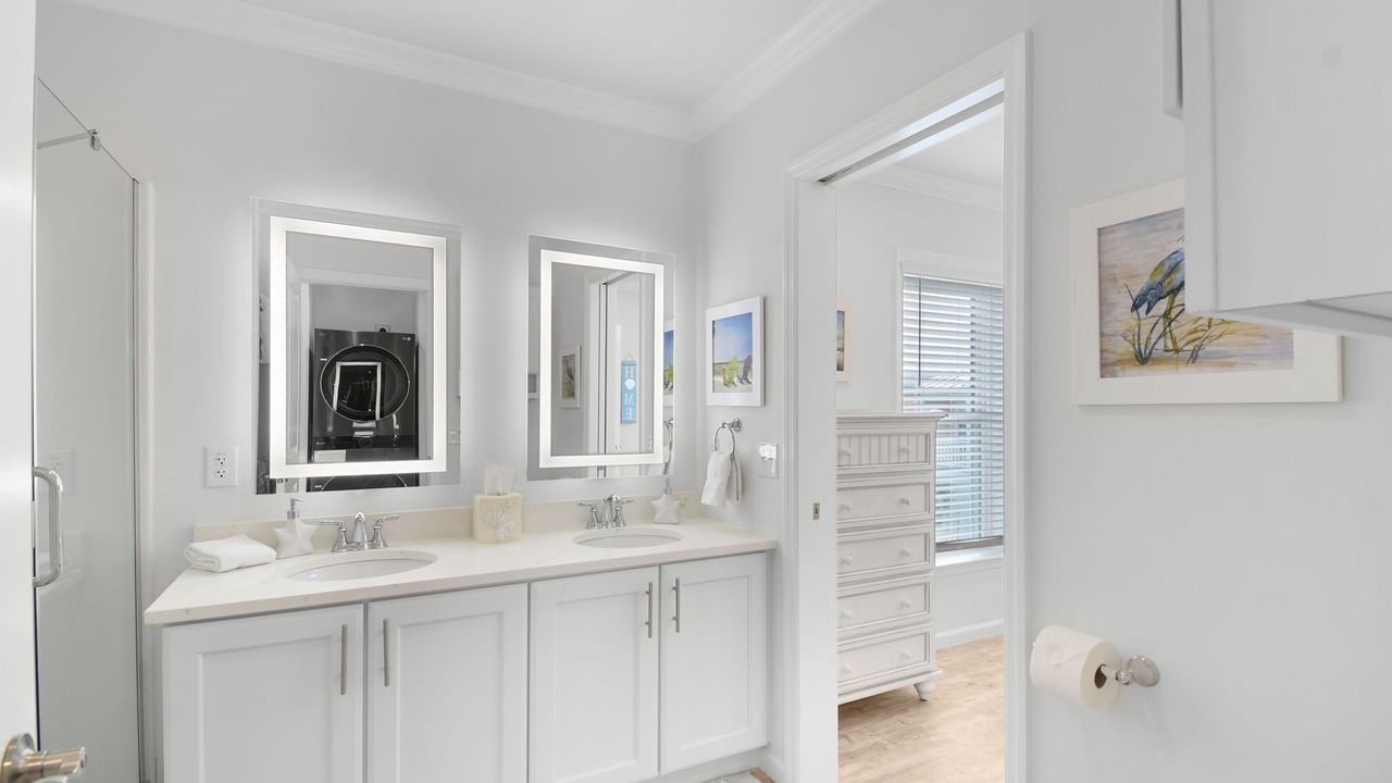 Photo of Bathroom in Jensen Beach