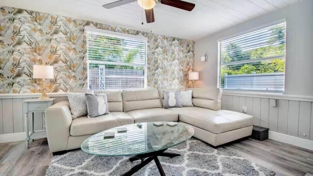 Photo of Livingroom in South Pinellas Community Council