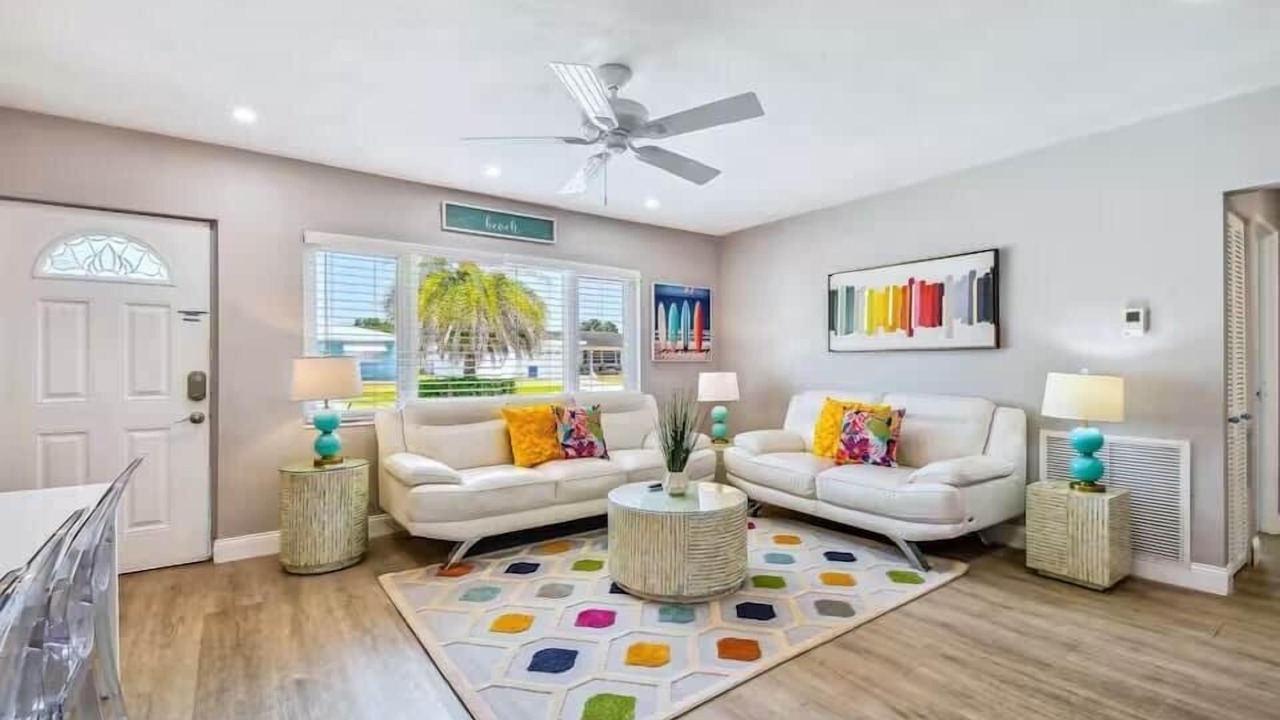 Photo of Livingroom in South Pinellas Community Council