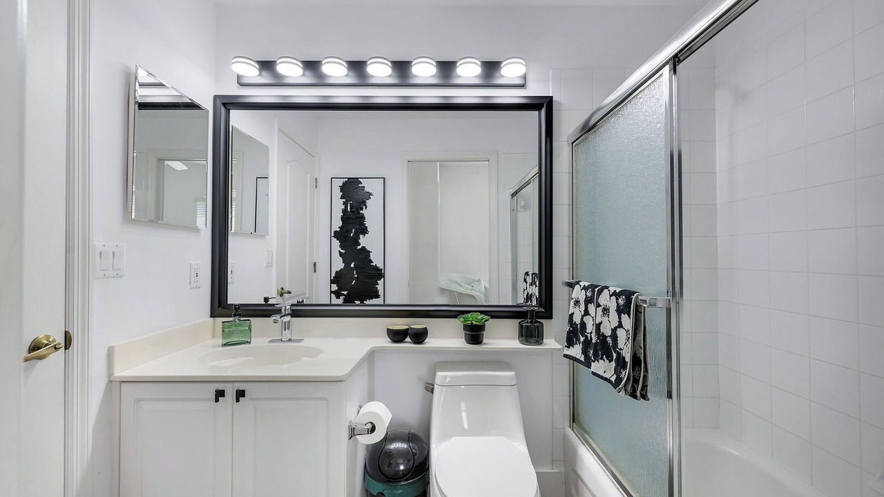 Photo of Bathroom in Naples