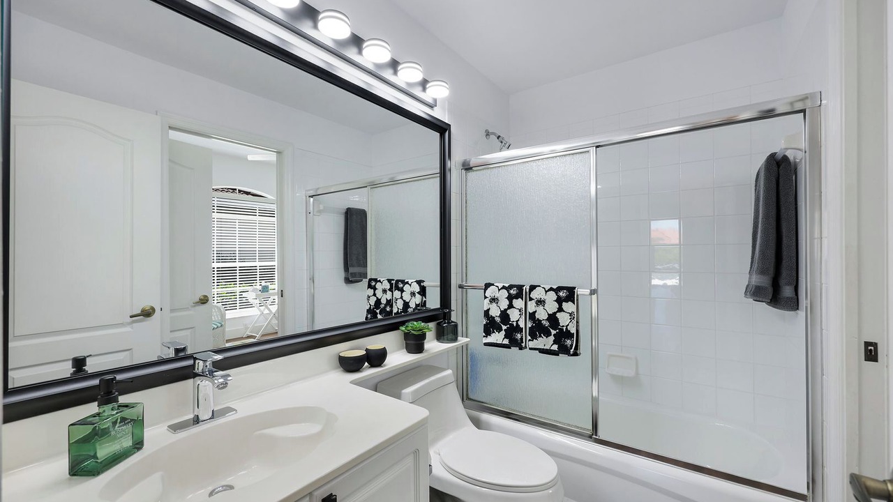 Photo of Bathroom in Naples