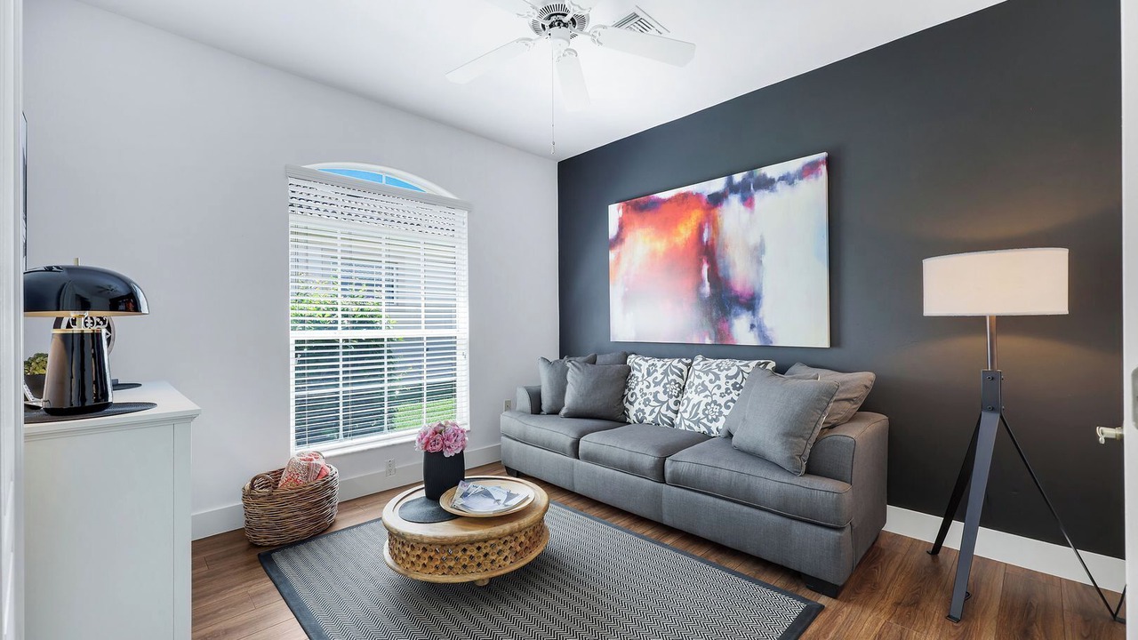 Photo of Livingroom in Naples