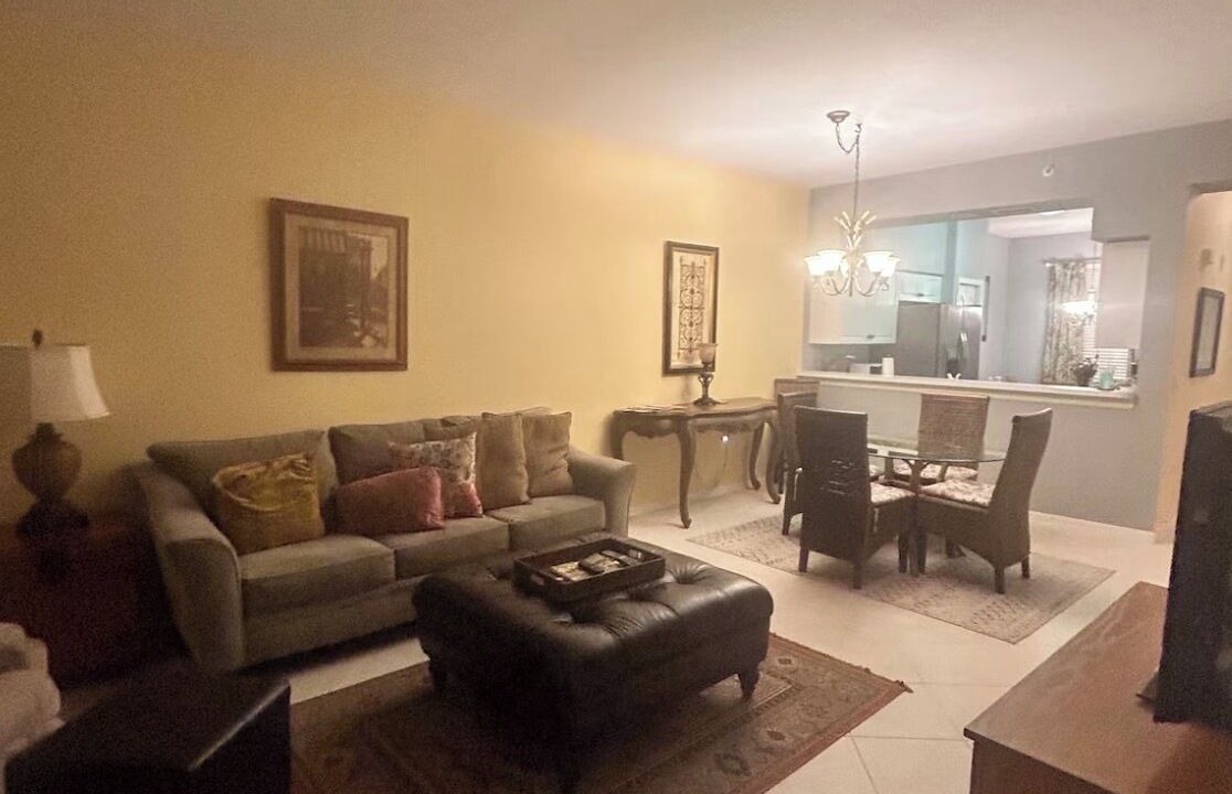 Photo of Livingroom in Naples
