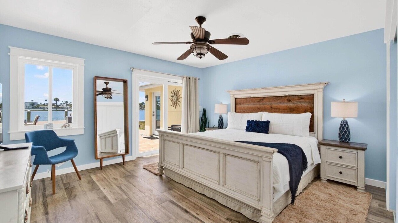 Photo of Bedroom in Redington Beach