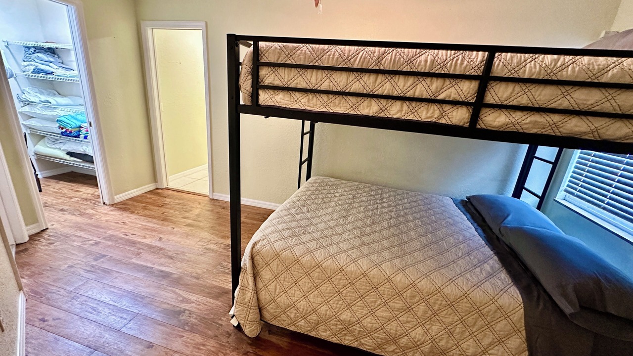 Photo of Bedroom in Nettles Island
