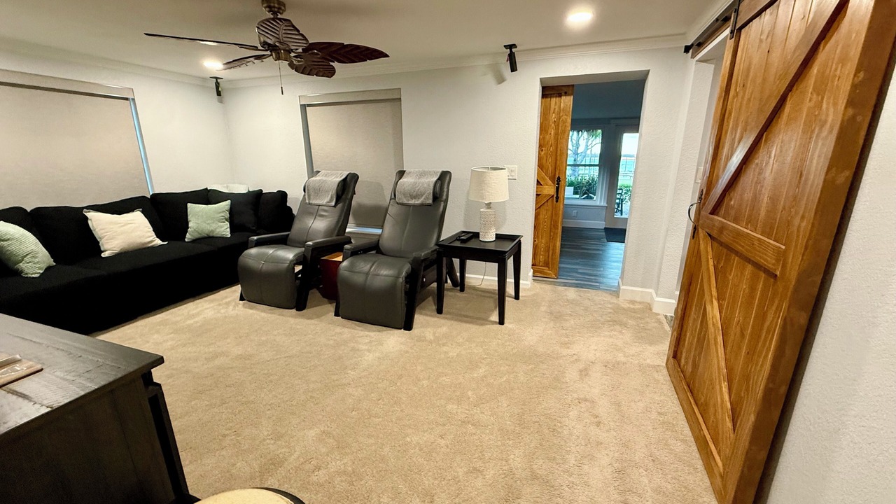 Photo of Livingroom in Highland