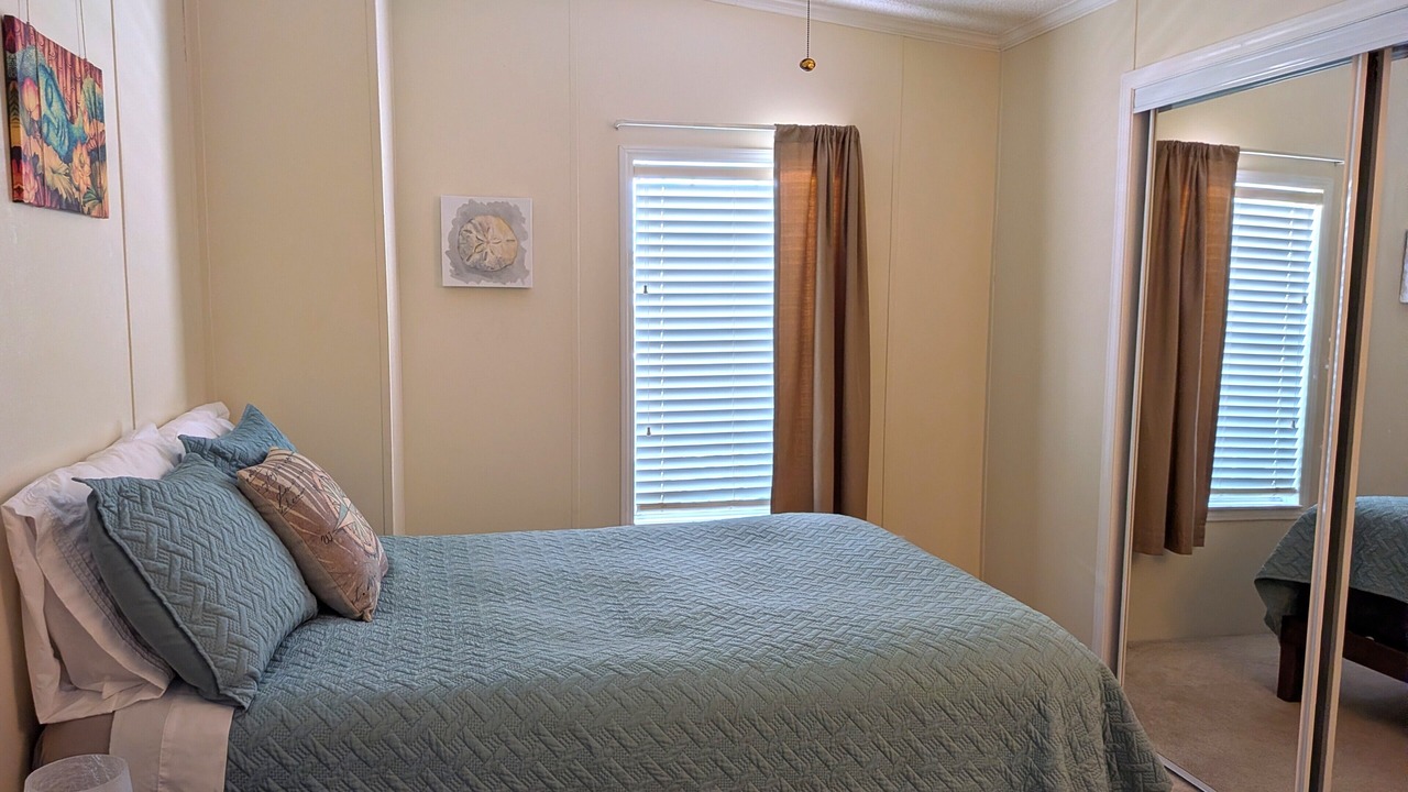 Photo of Bedroom in Roseland