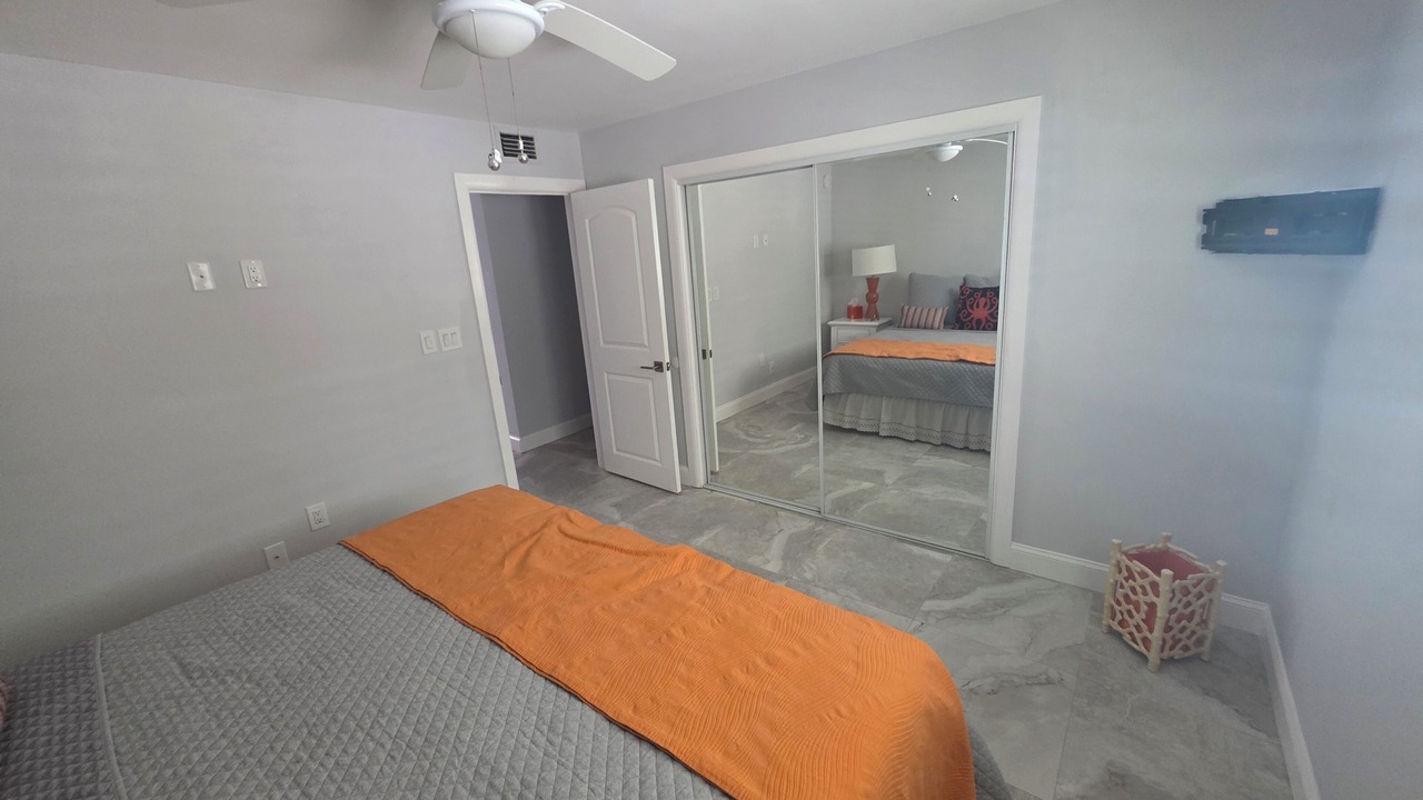 Photo of Bedroom in Royal Harbor