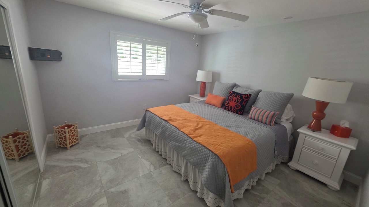 Photo of Bedroom in Royal Harbor