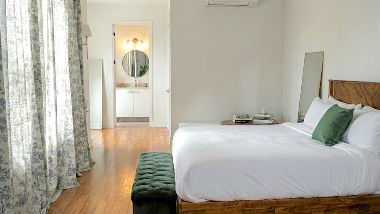 Photo of Bedroom in Northeast Miami