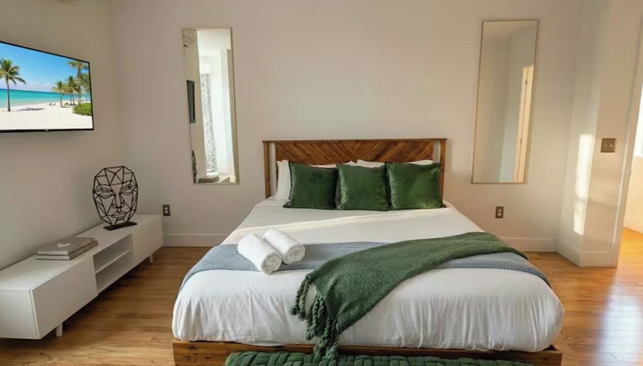 Photo of Bedroom in Northeast Miami